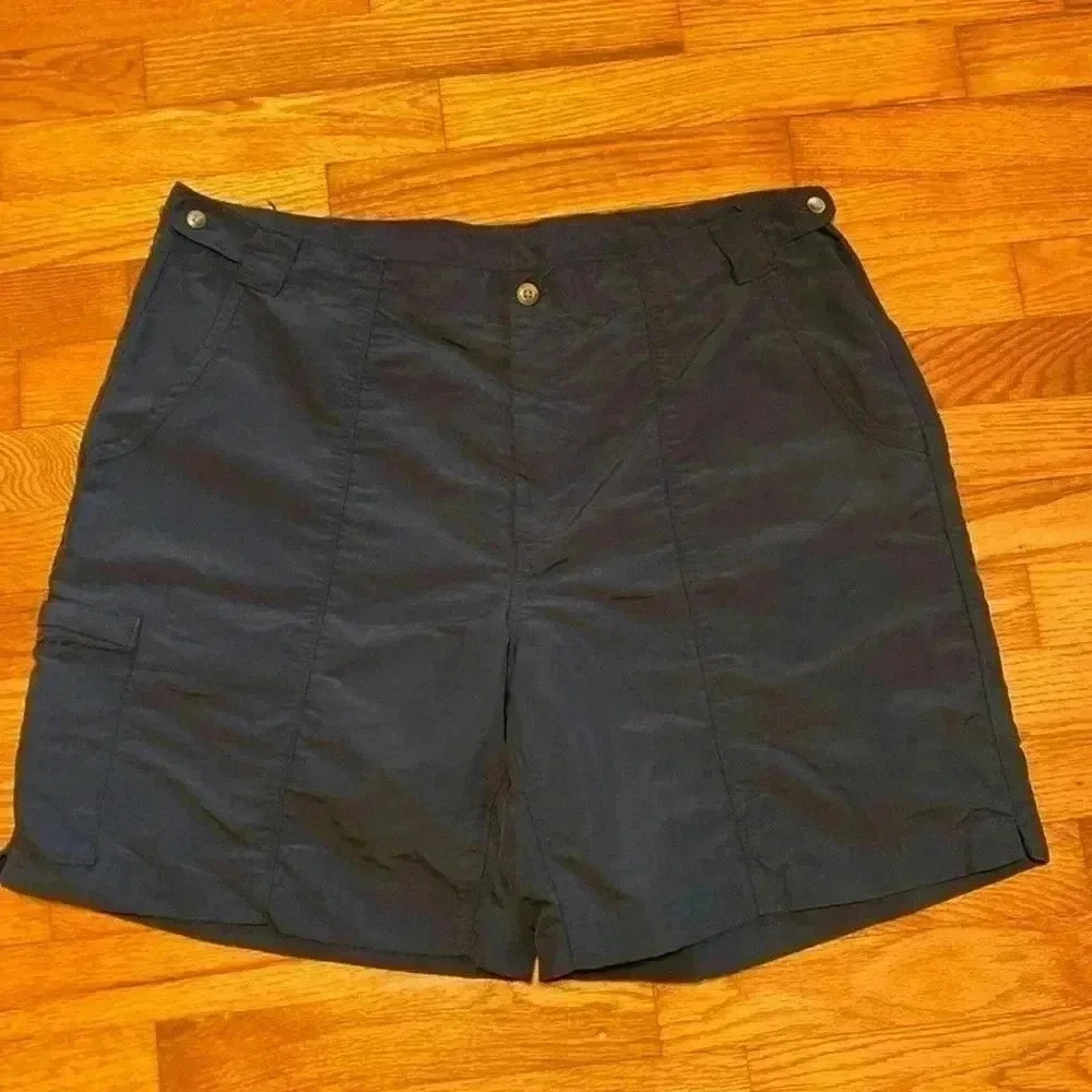 Columbia Omni Shade Performance Fishing Gear Navy Blue Mens Shorts, Size XL.